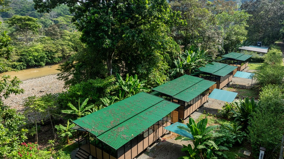 Riverfront Surf House in Playa Dominical Walk to the Beach