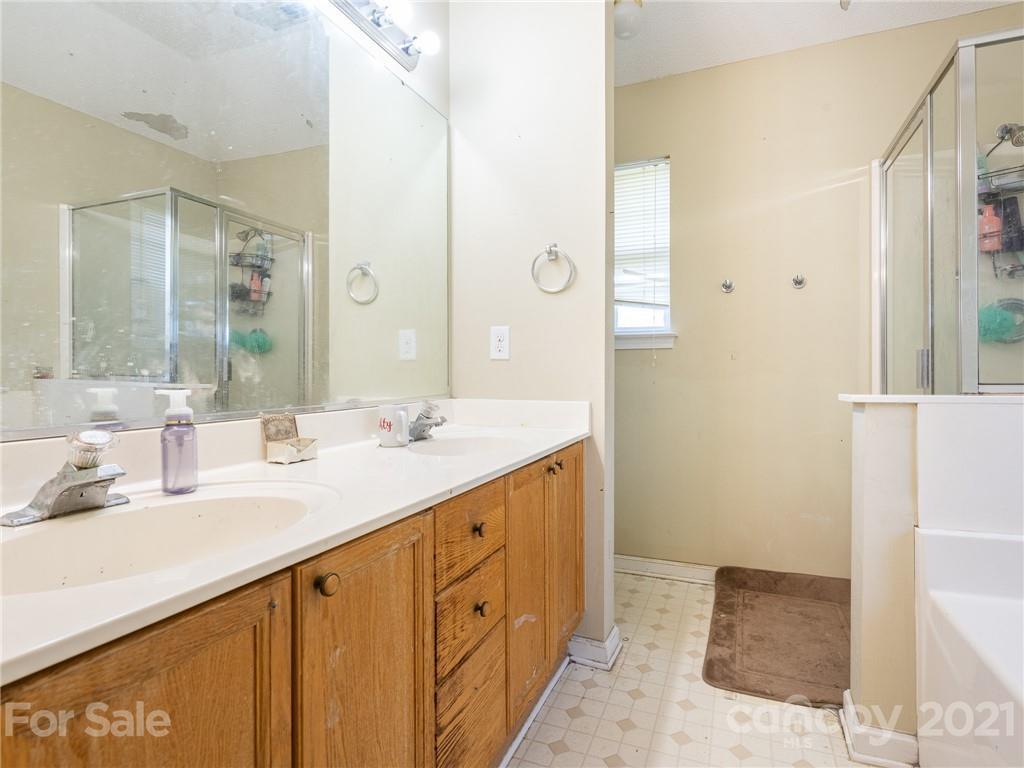 176 Sweet Martha Dr