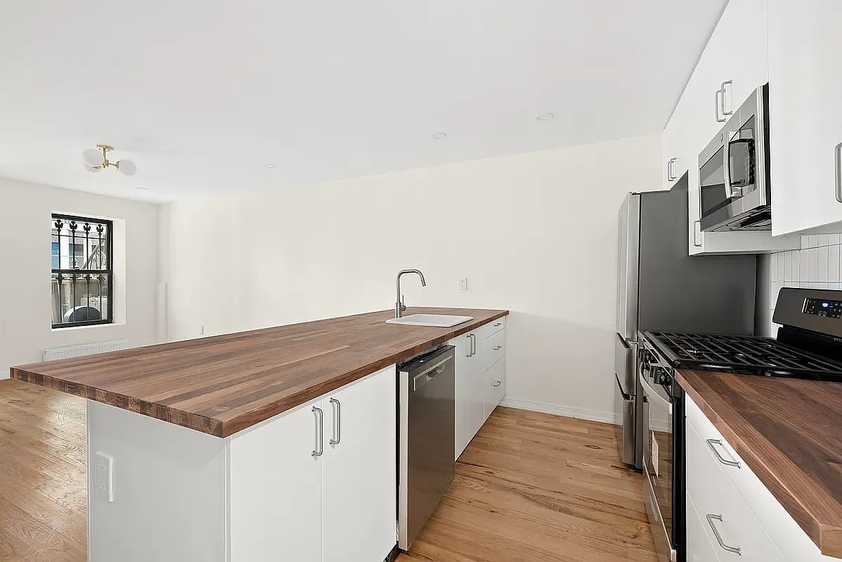 765 Jefferson Ave, #1