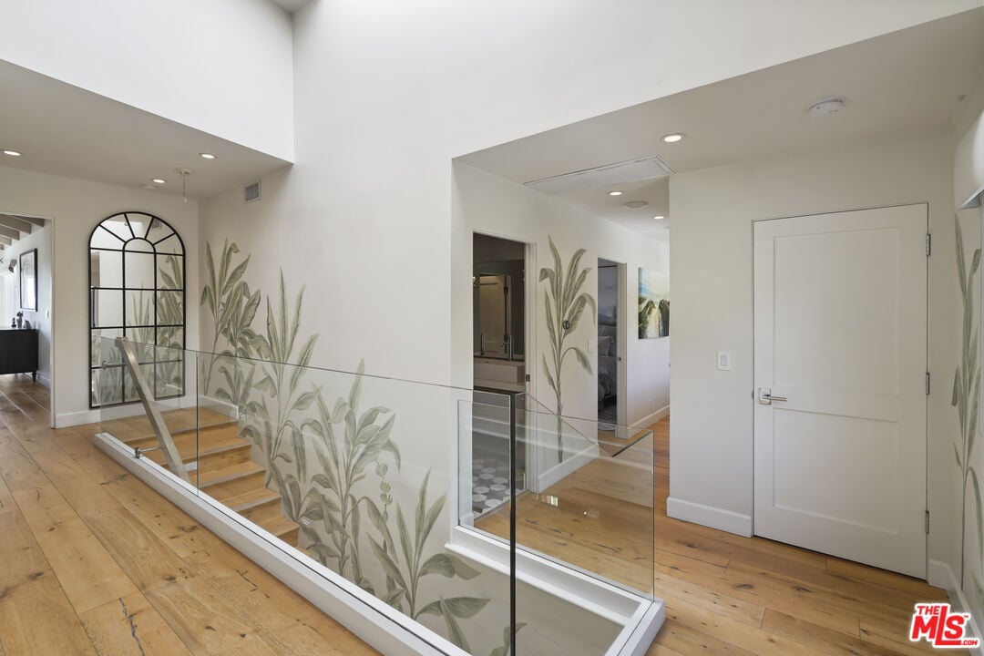 Solis Vista, Serra Rd, 90265