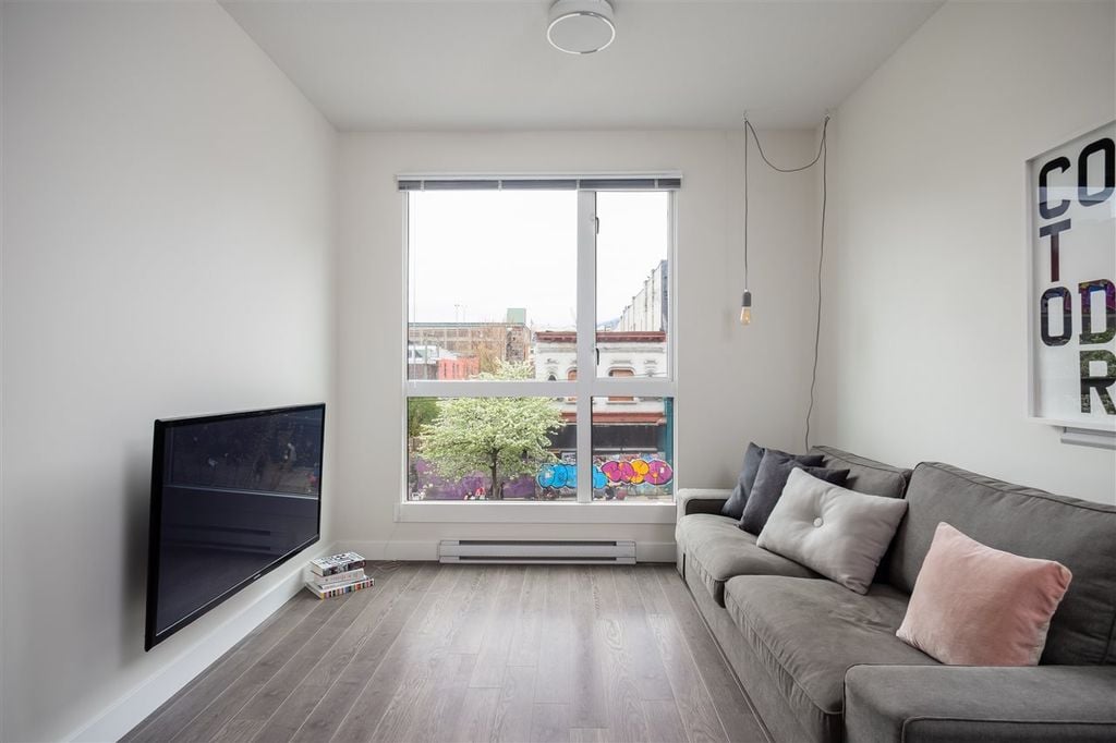 138 E Hastings St, #201