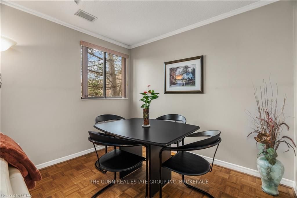 300 Everglade Cres 22