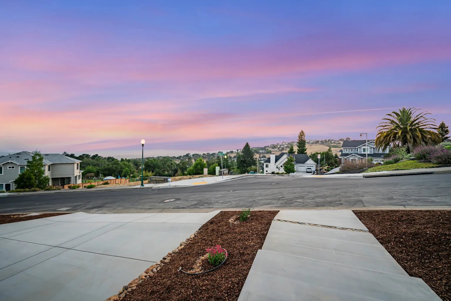 3572 Southridge Dr