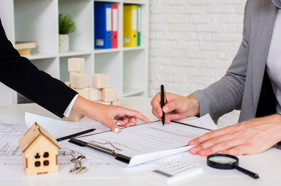 Signing a contract of a purchased property