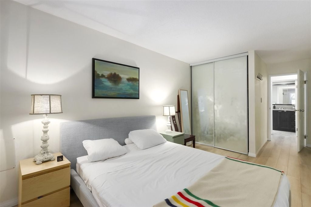 2255 York Ave, #109