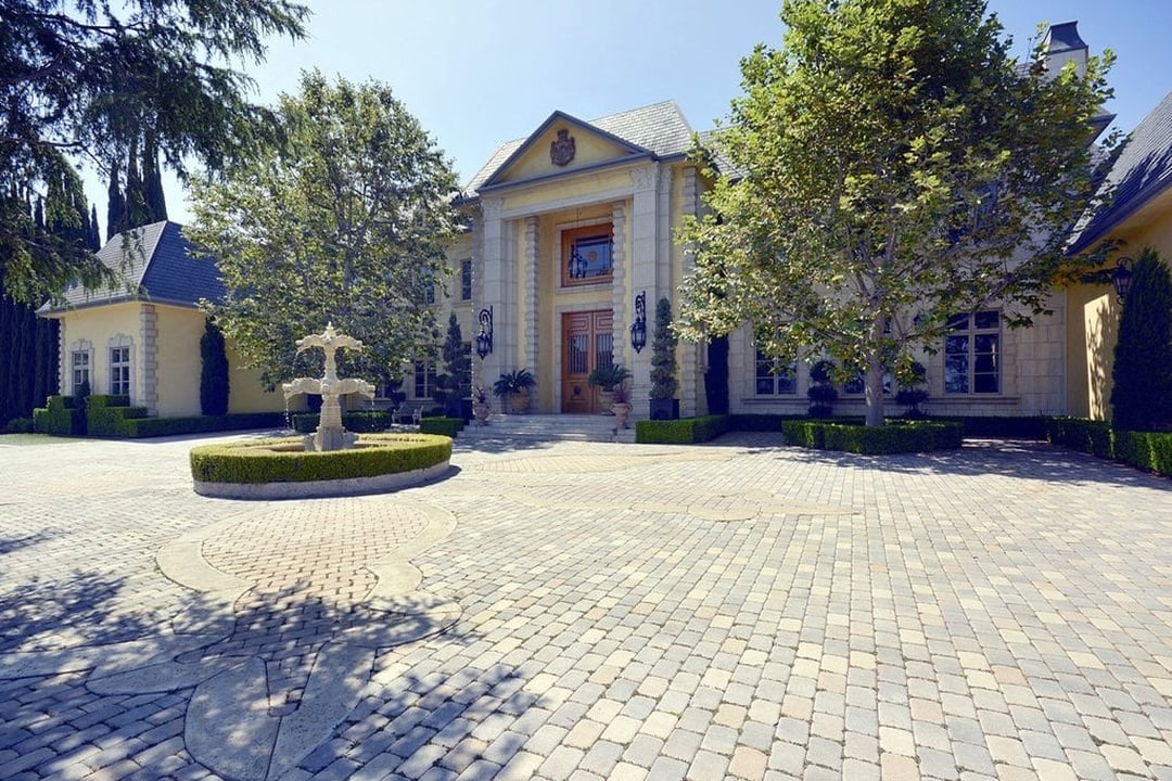 Grandeur Retreat