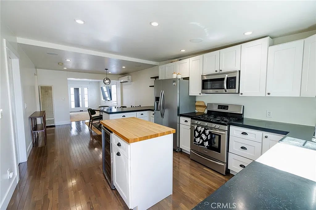 630 W Wilshire Ave