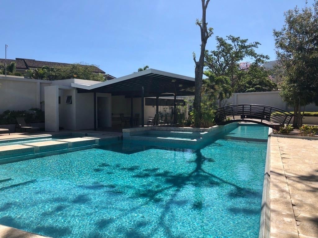 Bali Inspired Gated Townhouse, Ciudad Colon, San Jose