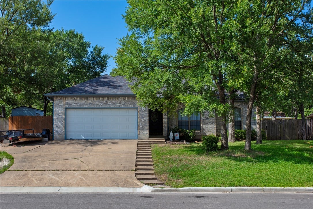 704 Summerglen Dr