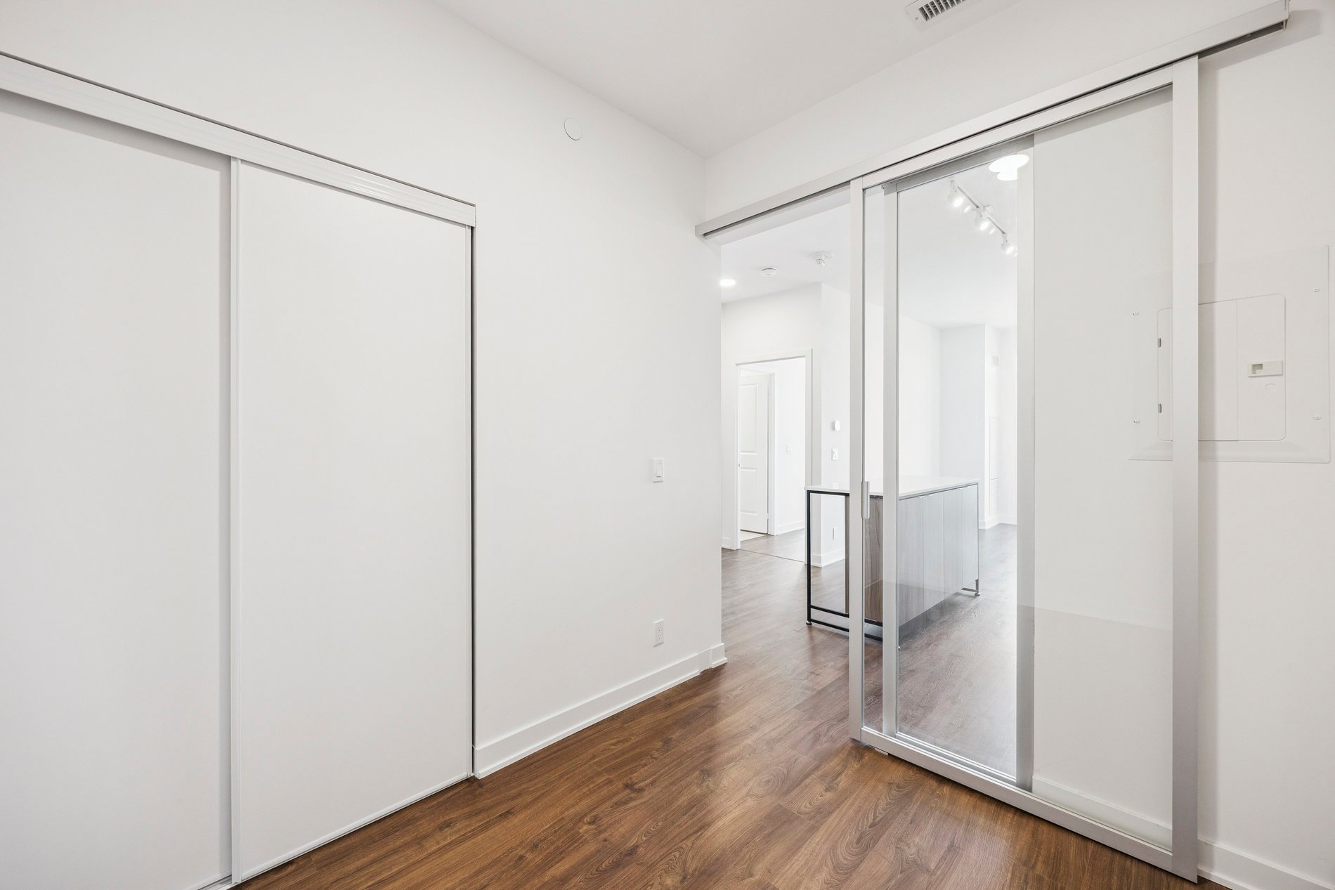 50 Upper Mall Way #2109