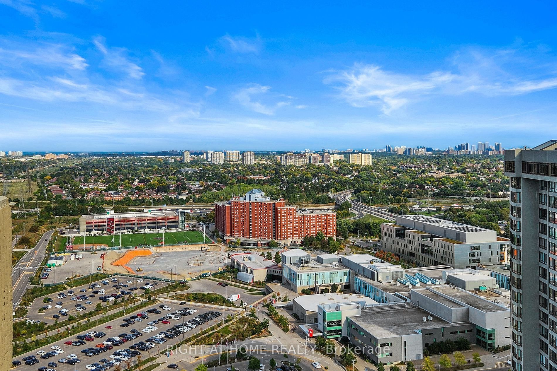 PENTHOUSE IN PRIME NORTH YORK 