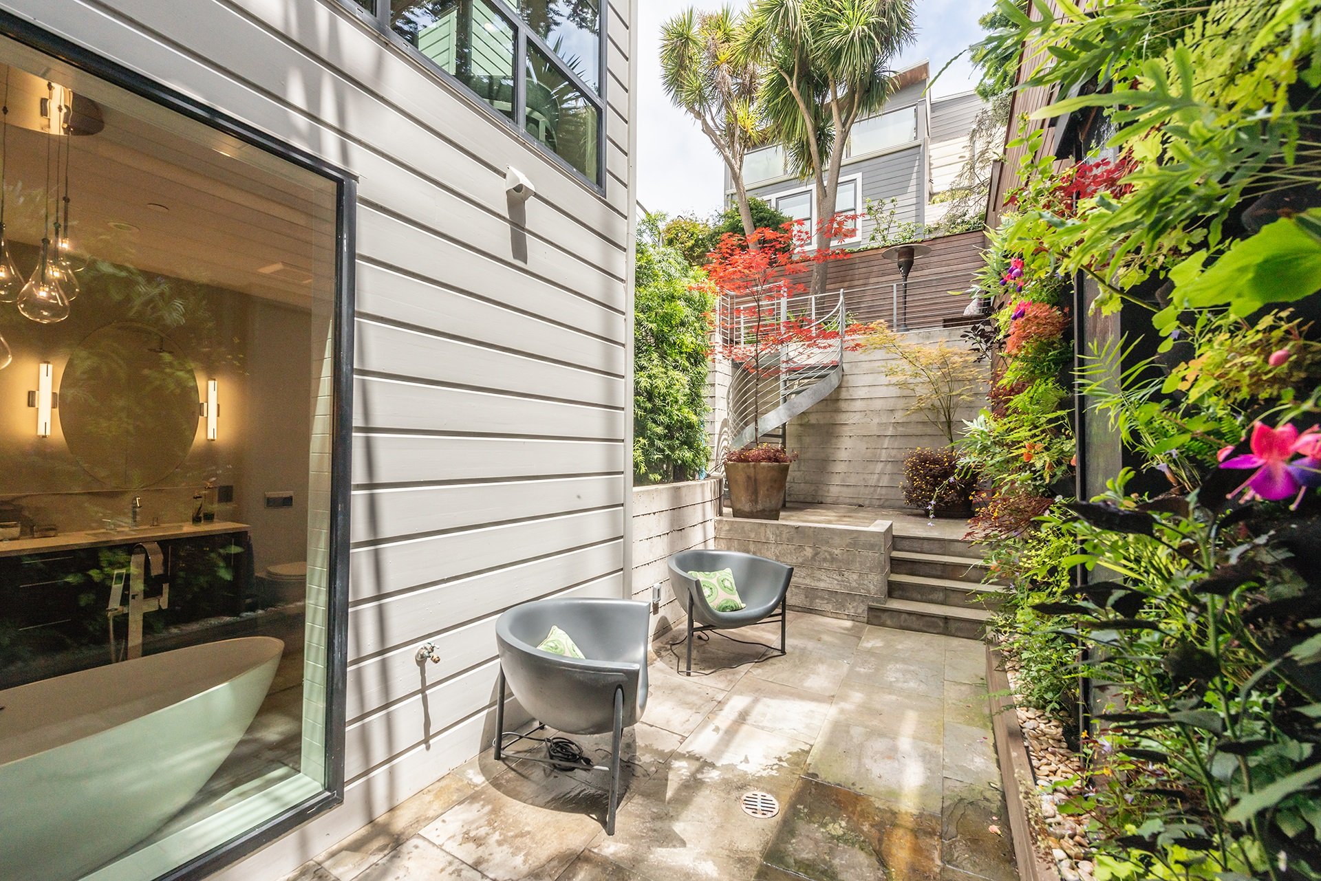 858 Ashbury