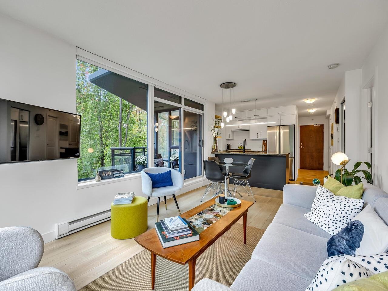 301-1650 W 7th Ave