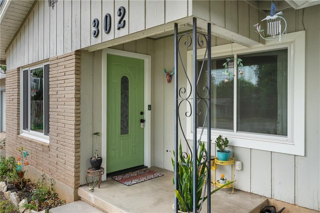 302 N. Ave F  | 0.9 ACRES