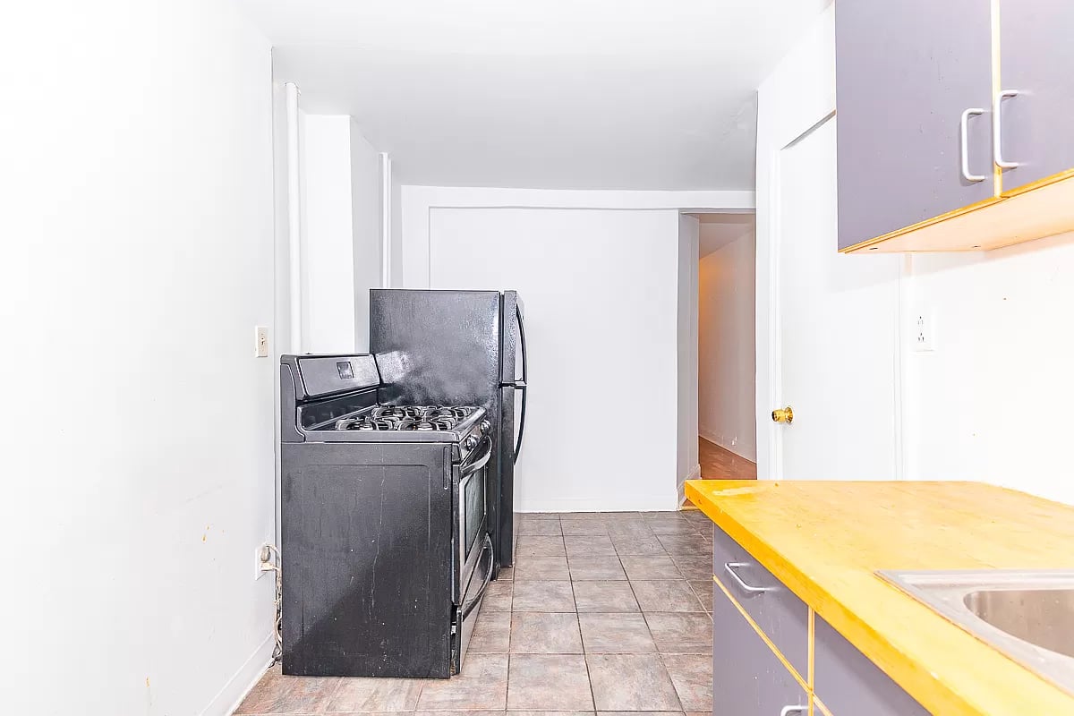 147 Starr Street 2R