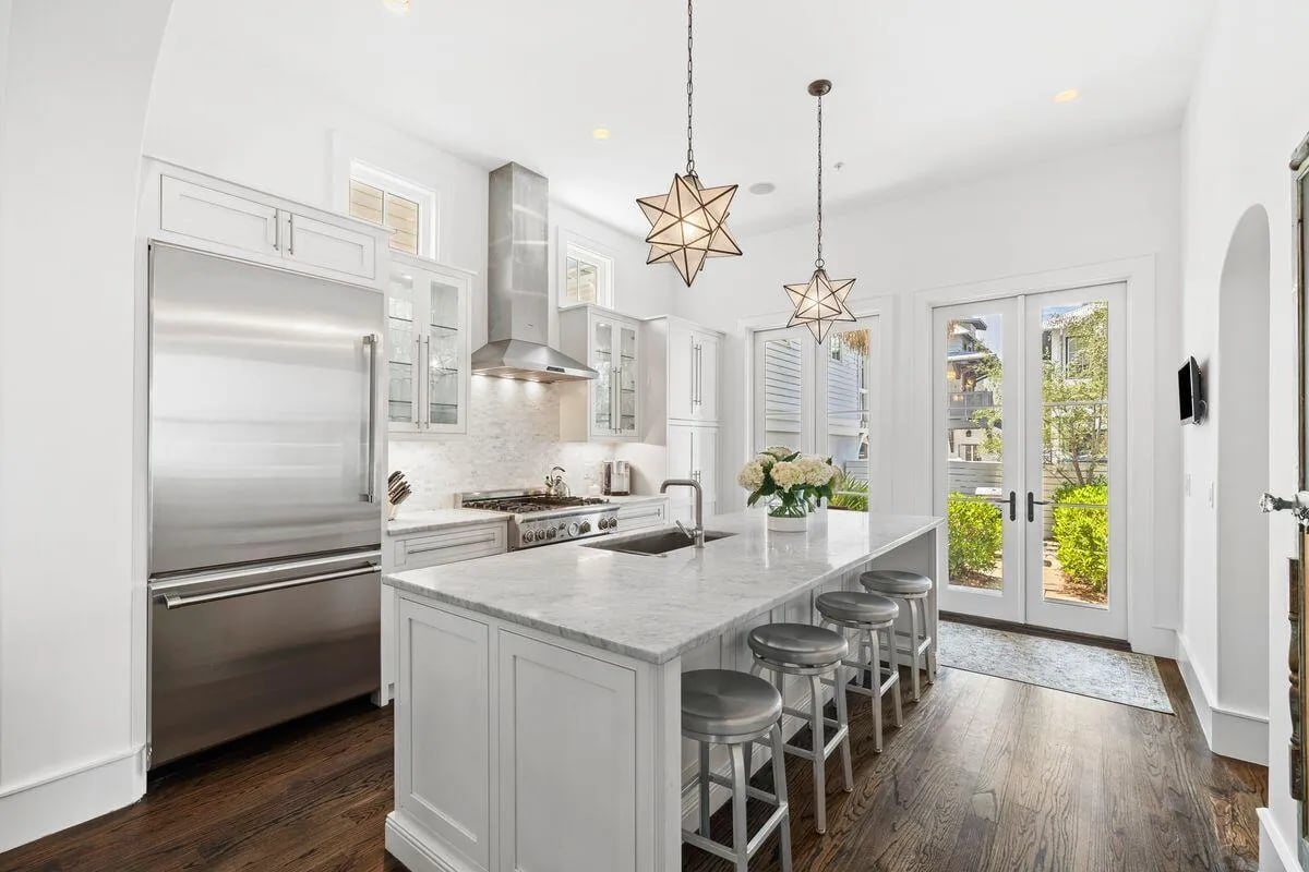 16 Trimingham Ln