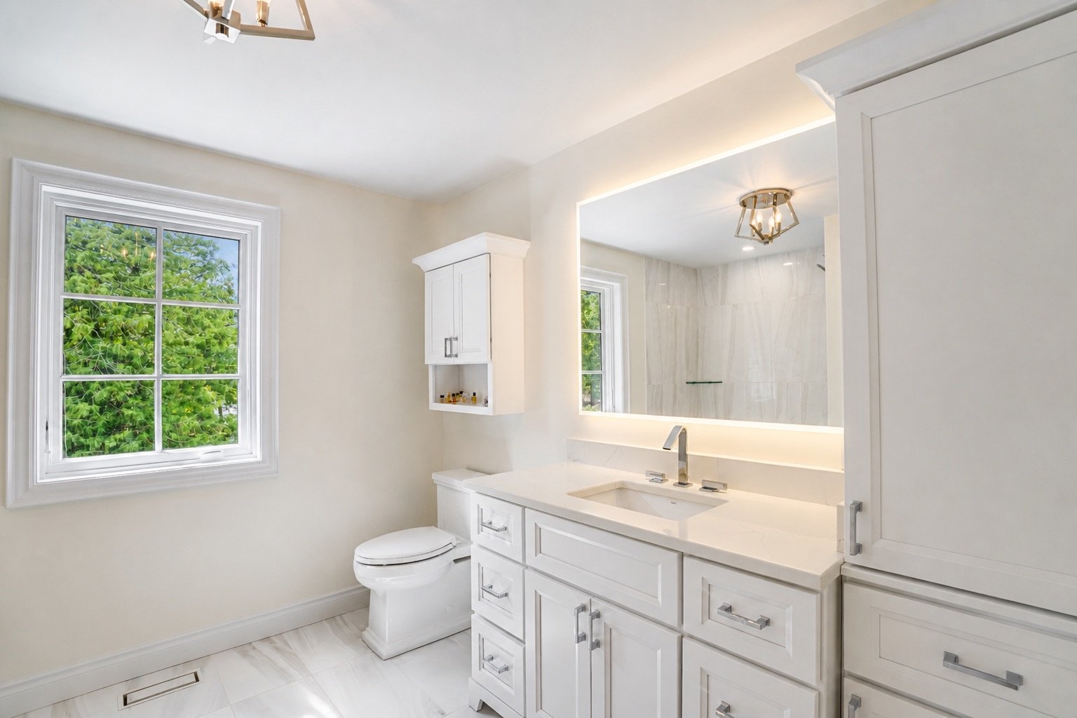 5052 Lakeshore Road, Burlington