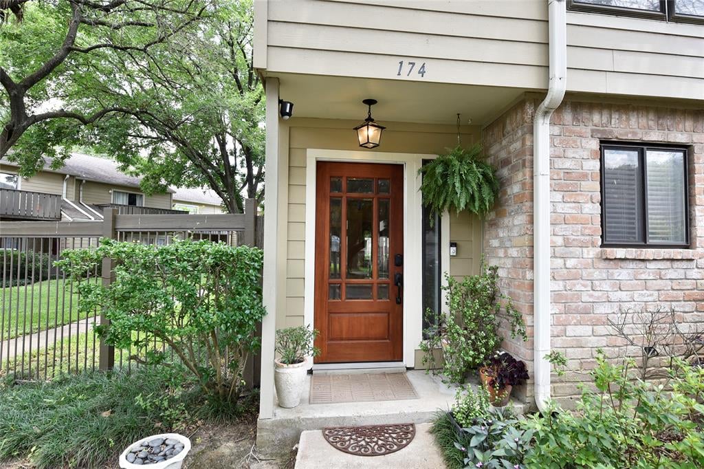 5005 Georgi Ln. #165