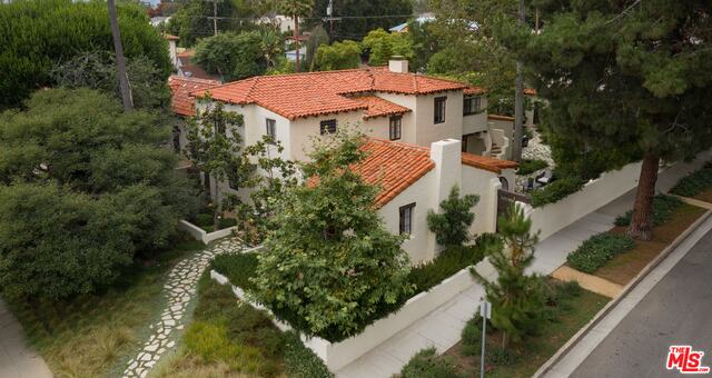 1607 Carlyle Ave