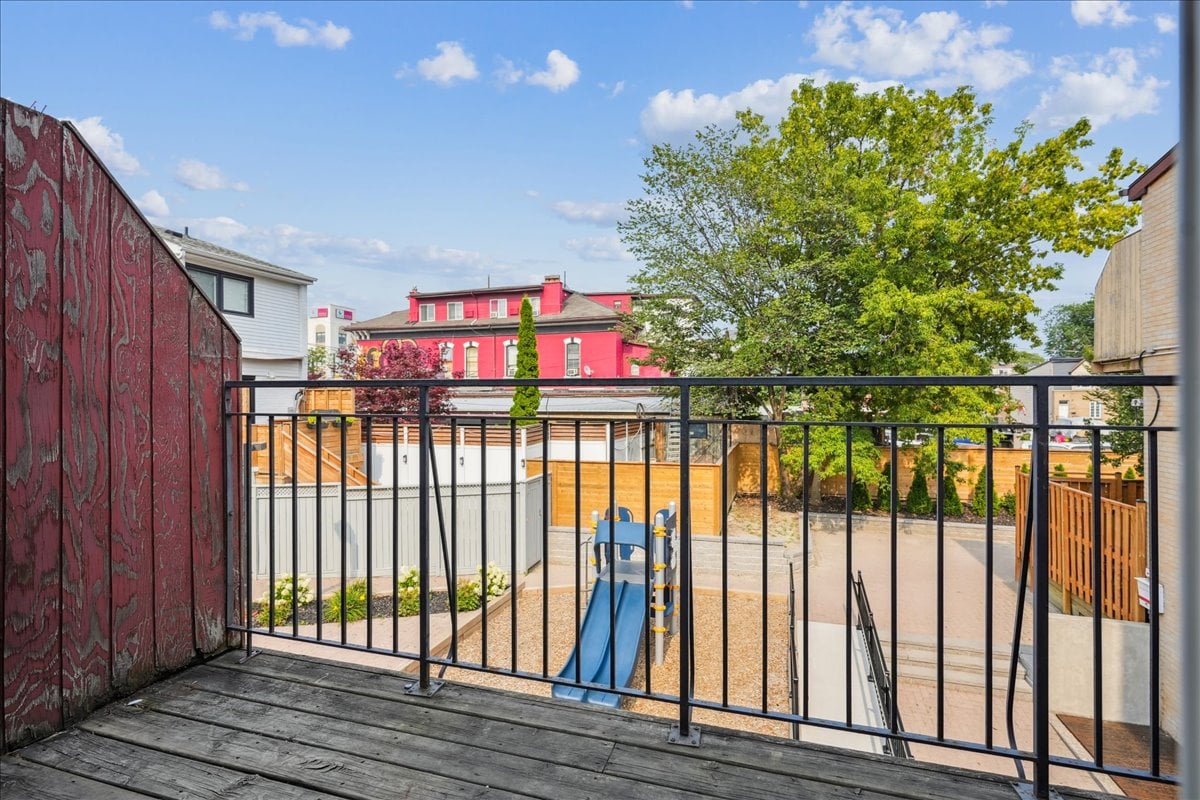 Queen Street East Family Townhome