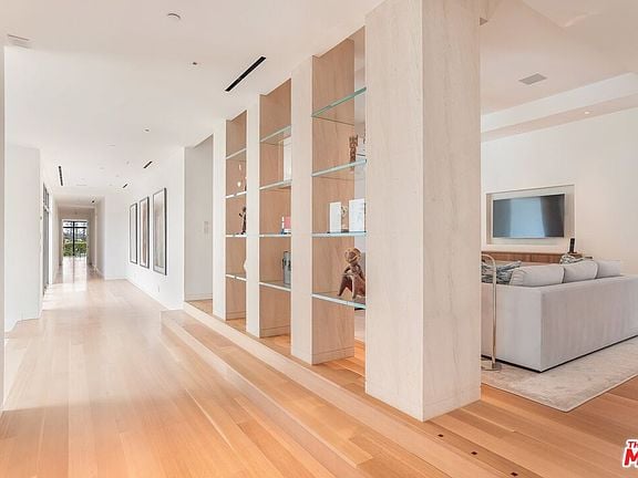 9966 Beverly Grove Dr