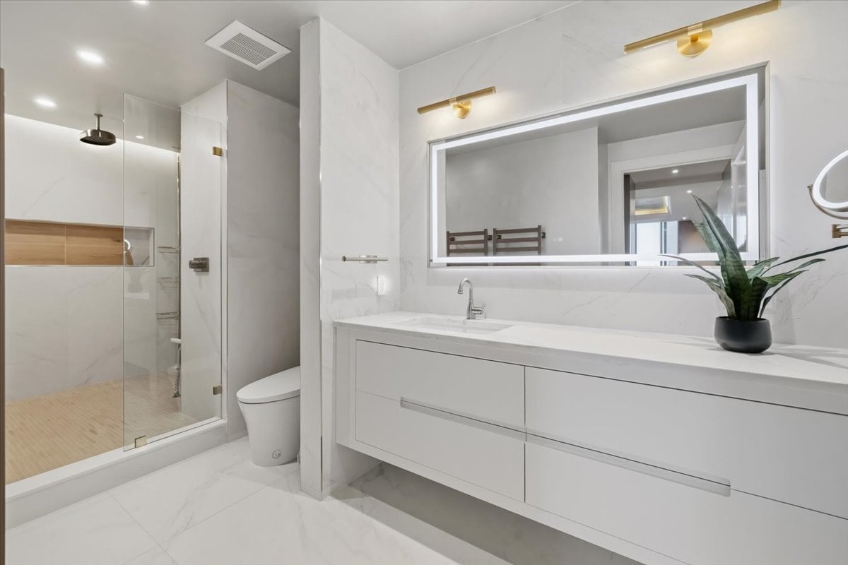100 Carlyle Drive VG6