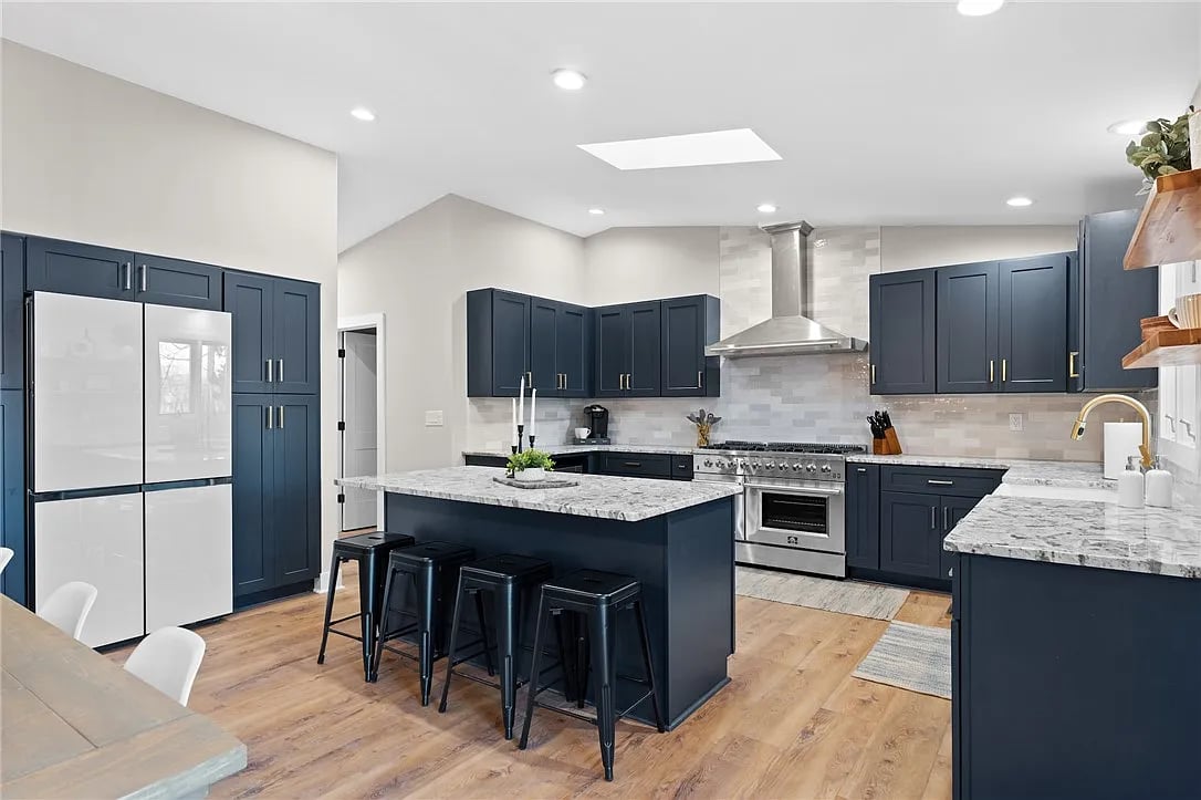 1104 Whitfield Point Rd