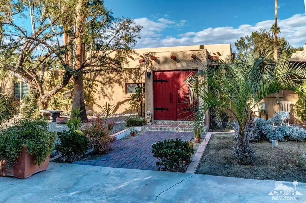 73820 Flagstone Ln