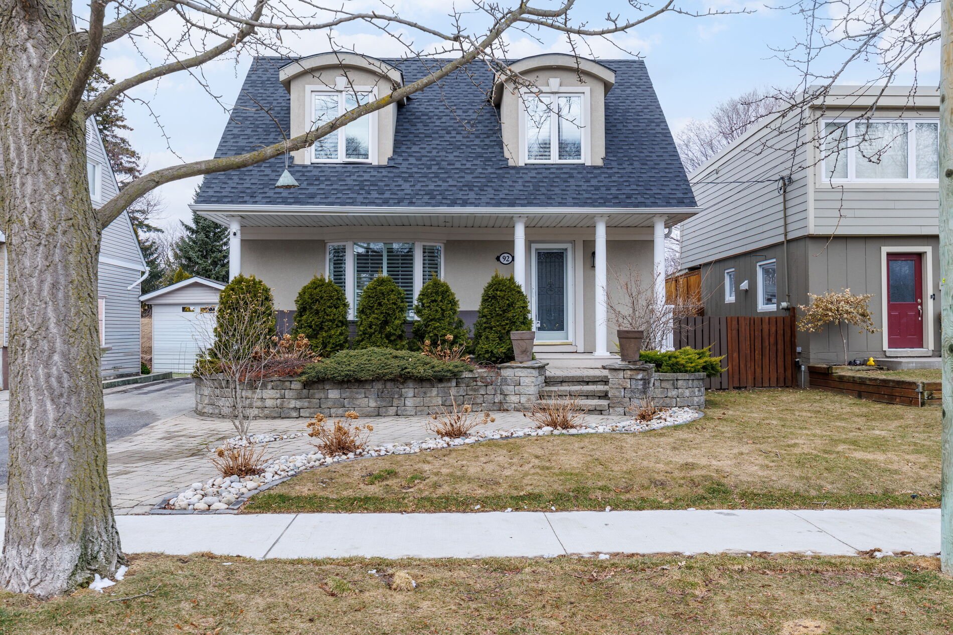 92 Delma Dr