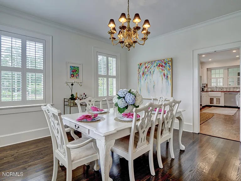 803 Colonial Dr