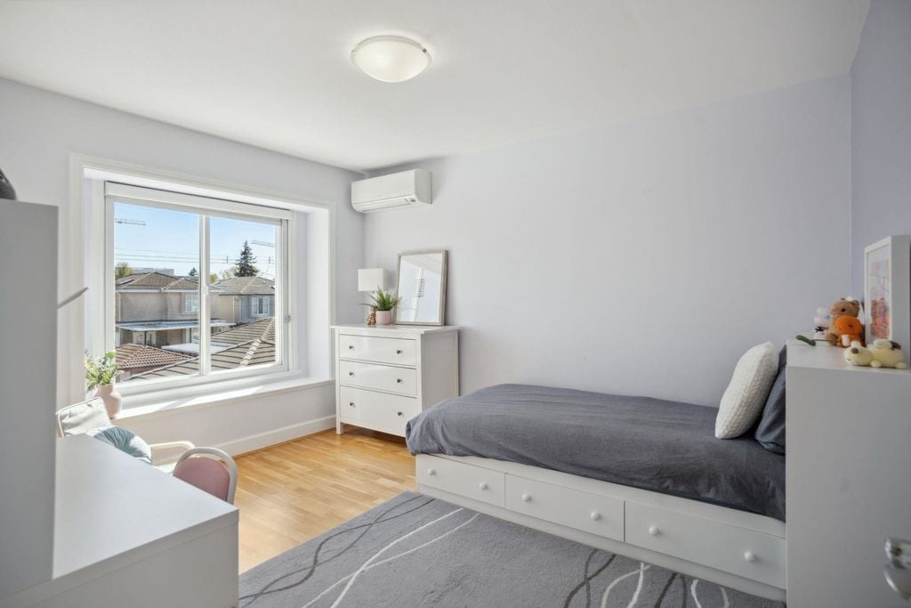 116 W 46th Ave