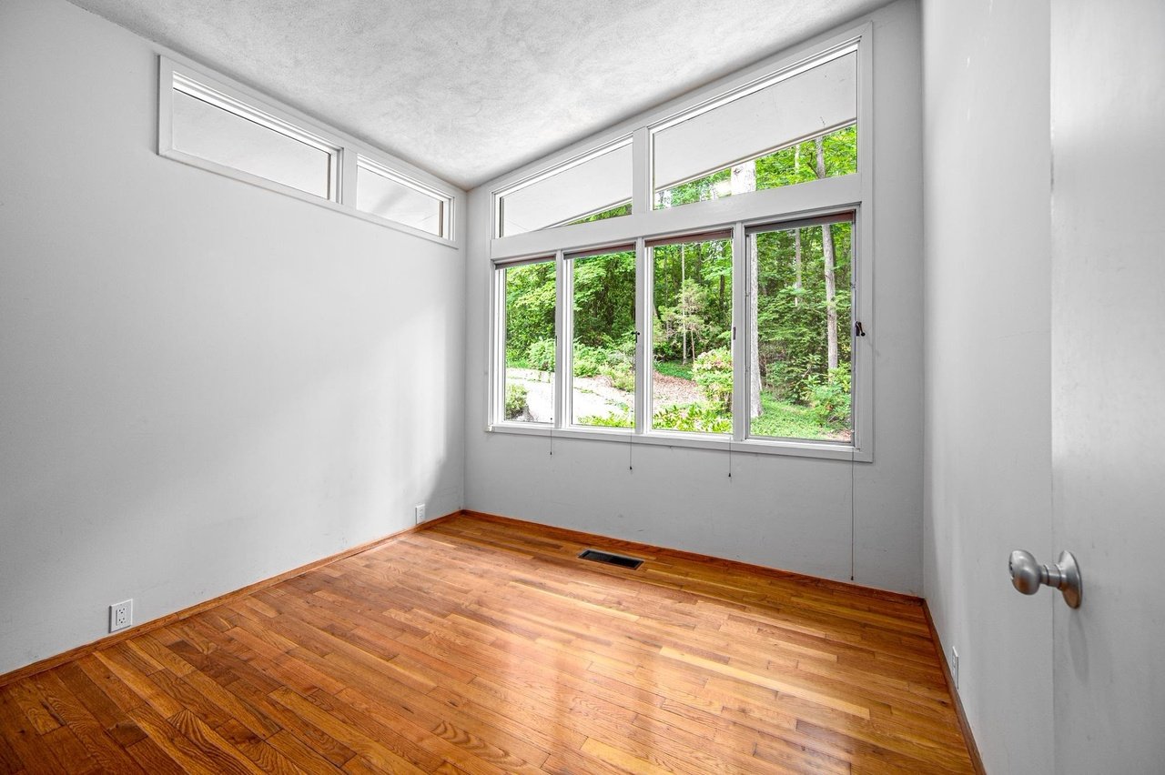 2 Bartram Dr