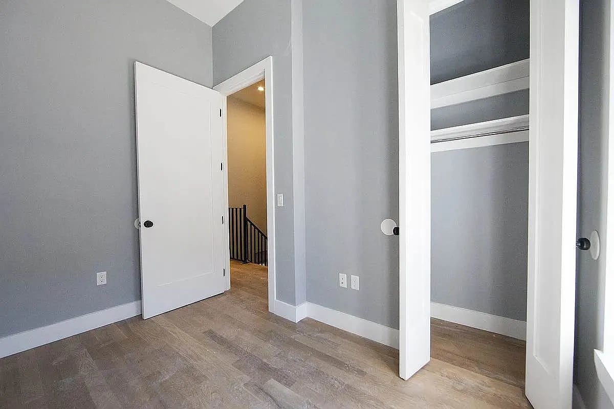 613 Woodward Ave 1B