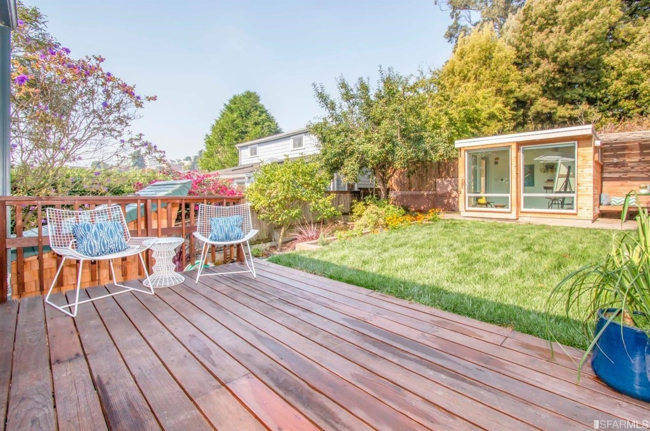 38 Lippard Avenue