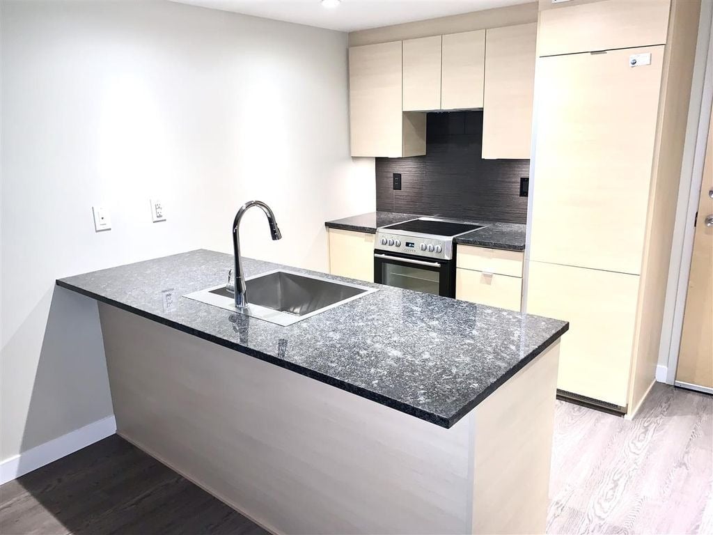 488 SW Marine Dr, #2305