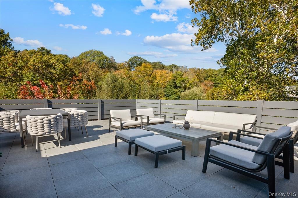 41 Richmondville Ave Unit: Duplex 2