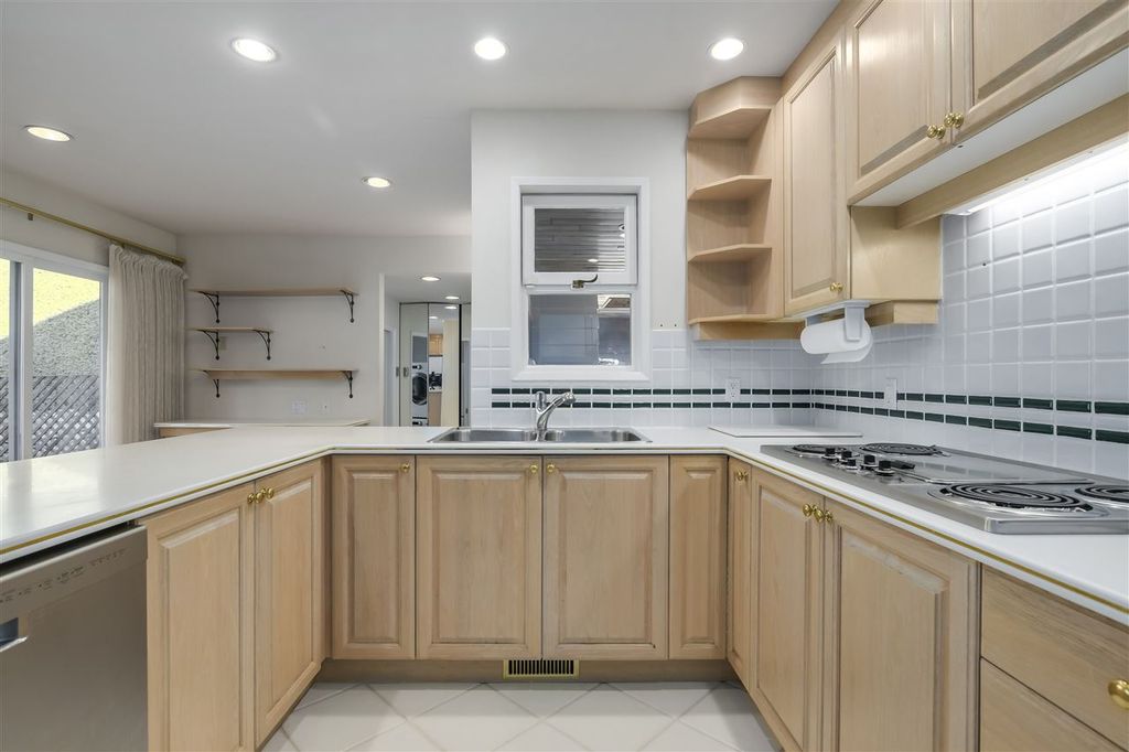 5229 Sonora Dr