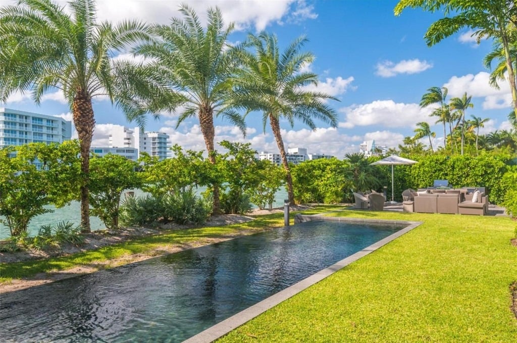 Art or Bal Harbour Mansion? We Think Both.