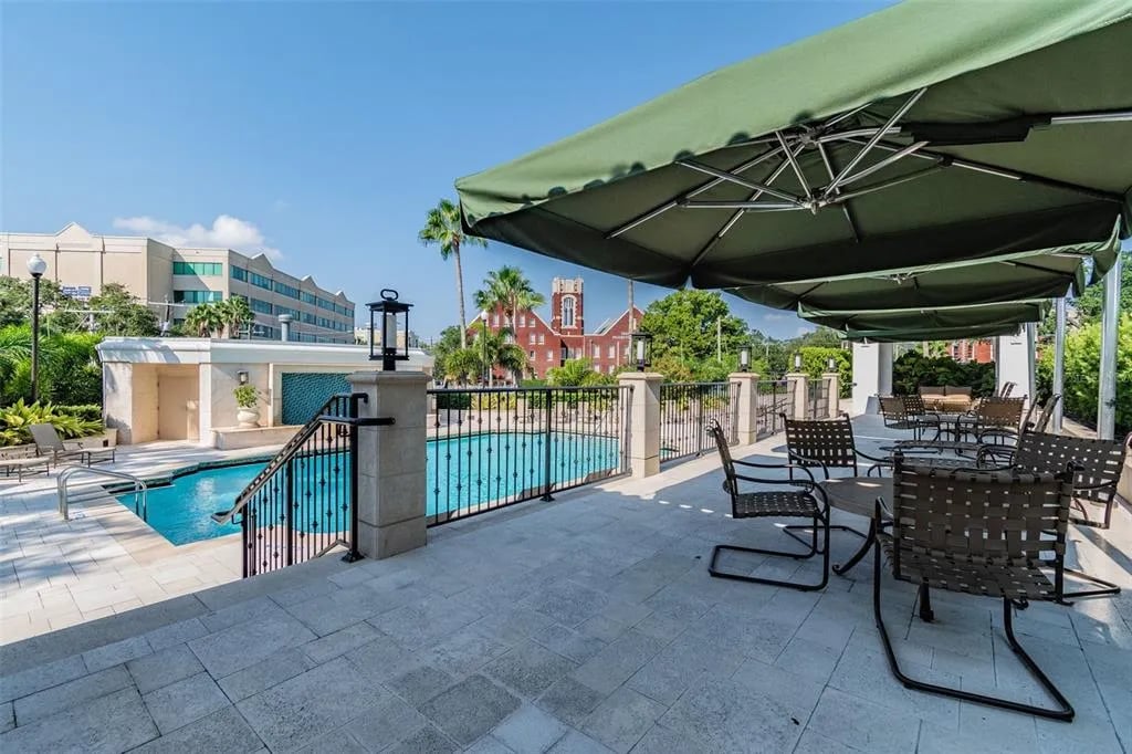 345 Bayshore Blvd, Apt 906