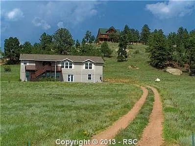 16 Deception Ln