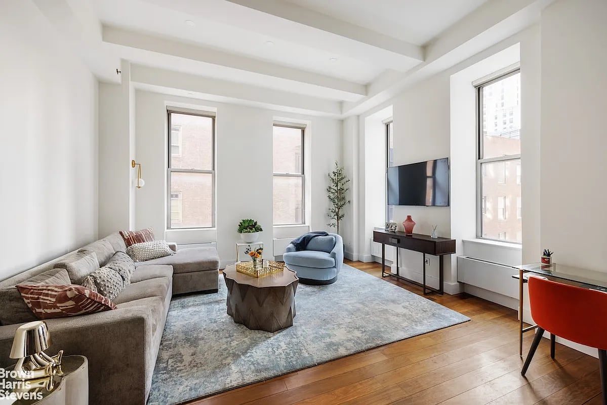 15 E 26th St, #10D