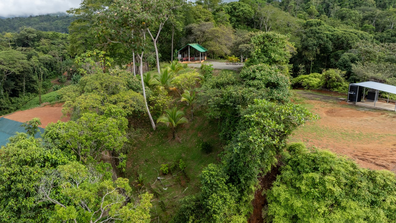 12 Room Hotel in Uvita with Ocean View Expansion Land