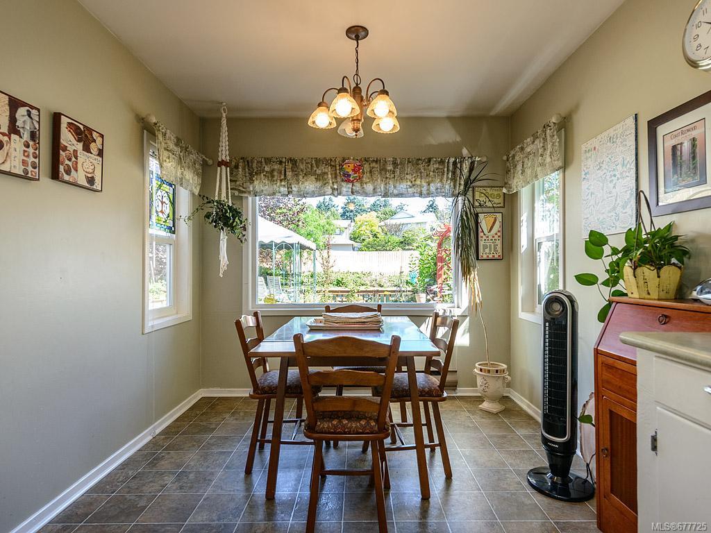 592 Atkins Ave, Langford