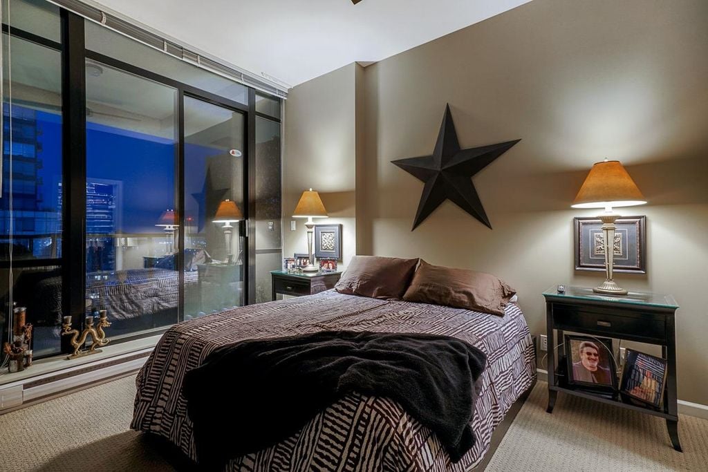 610 Victoria St, #2102