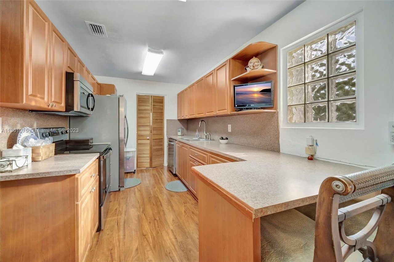 435 SW 33rd Ave