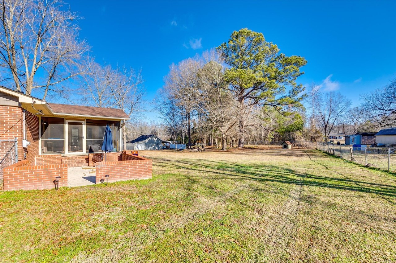 2677 Knotty Pine Dr