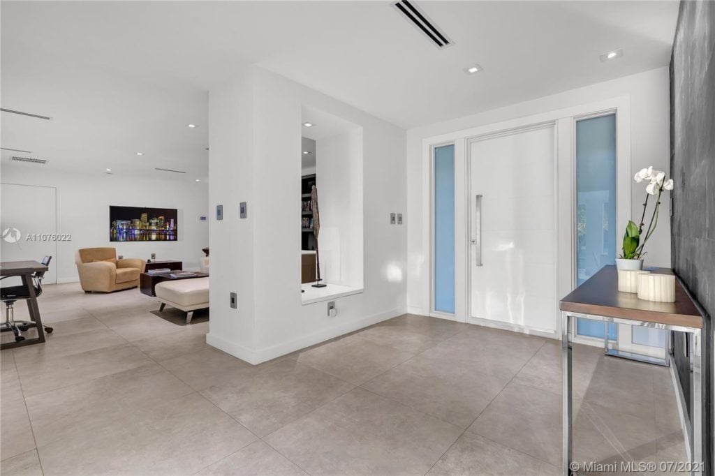 Key Biscayne Estate Closes at $8.25M