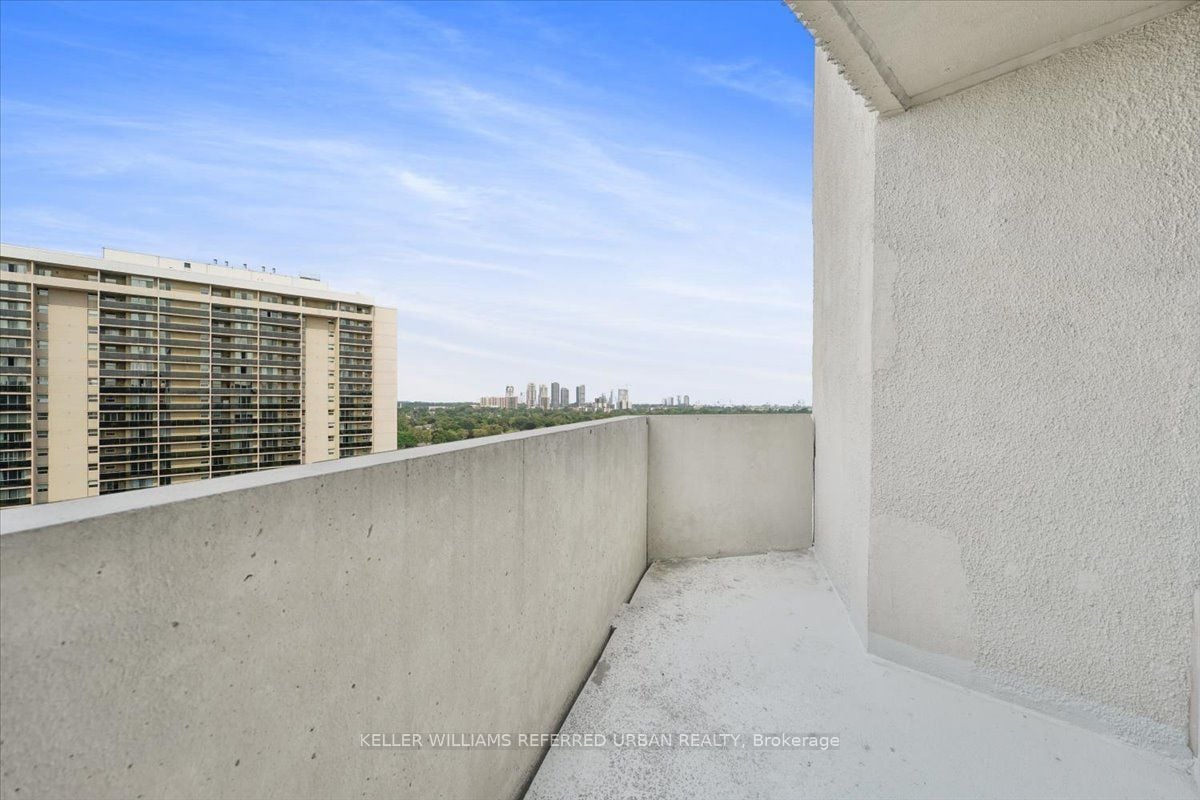 FAMILY LIVING PENTHOUSE