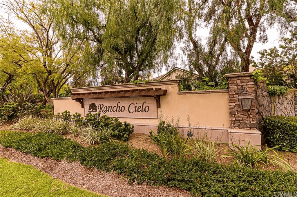 21832 Caminito Dr
