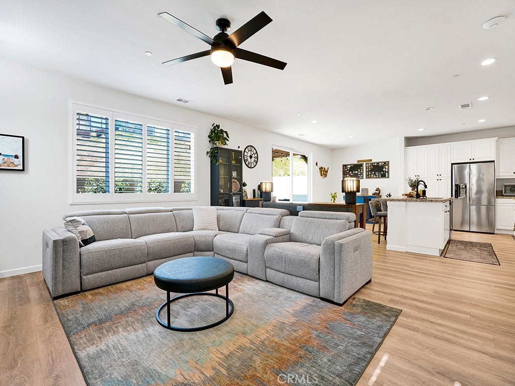 8967 Sunshine Valley Way